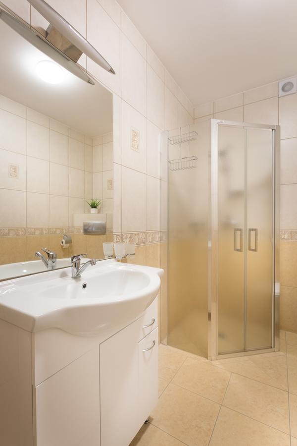Olymp 114 I 120 Z Basenem, Sauna I Jacuzzi W Cenie Kołobrzeg Esterno foto